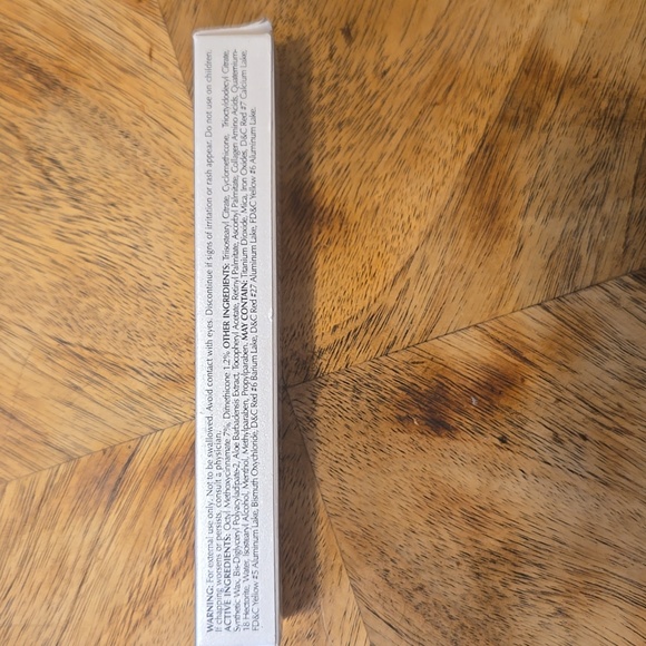 Almay Stay Smooth Anti-Chap Lip Color - Set Of 5 - Picture 10 of 10